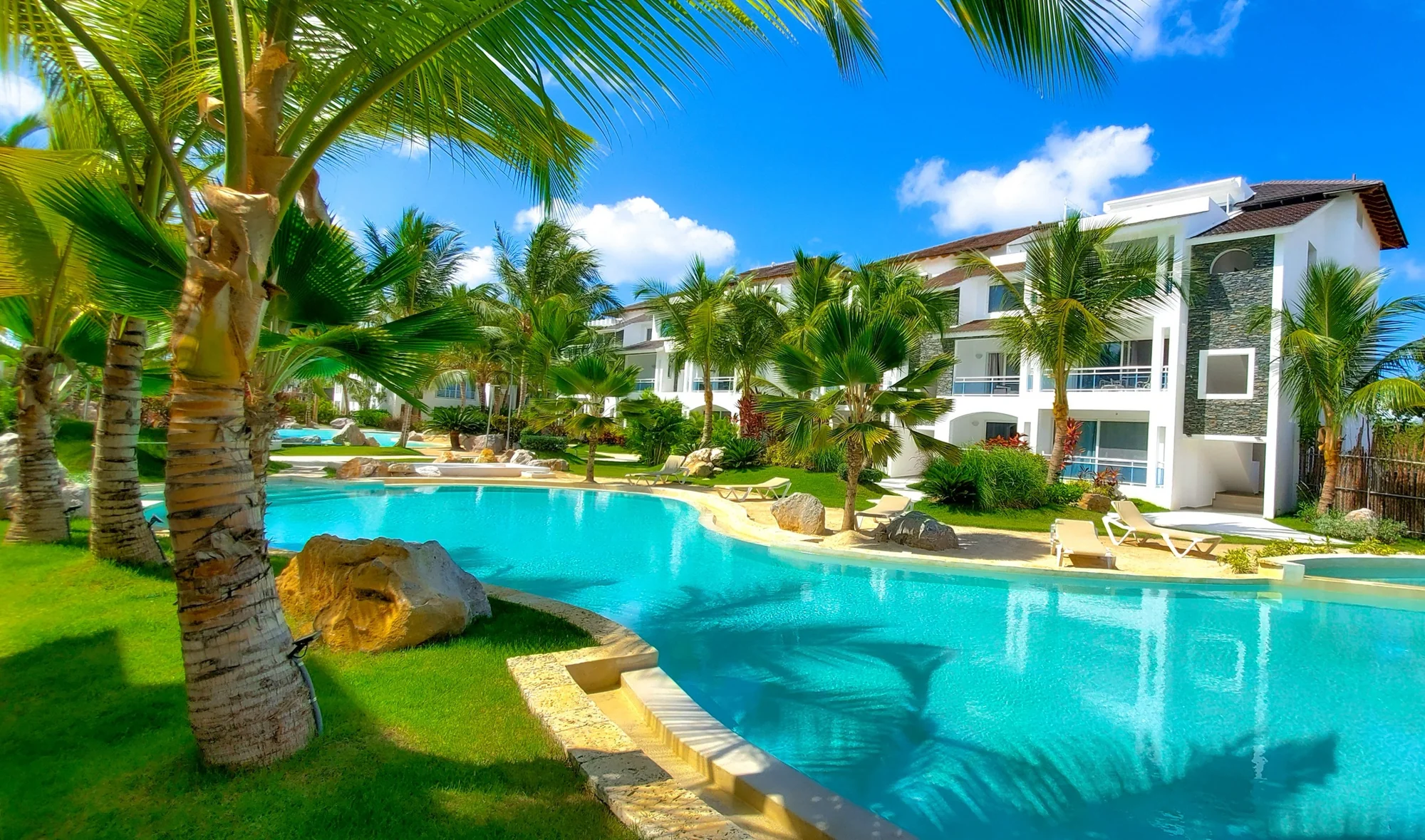 Estrella Gardens · URSA 301 penthouse